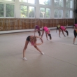 I ramena mus�me prot�hnout