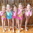 Tr�ninkov� skupina Niny Bachro�ov�, zleva Natalia Chlustinov�, Luisa Heublein, Veronika Hajn�, Kate�ina �upov�, Karol�na Vostatkov�