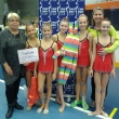 Spolen skladba nadj starch (zleva Adla ermkov, Denisa Pechouov, Lucie Beckov, Adla Polchov, Simona Tulkov) s trenrkami Vrou Nedblkovou a Jitkou Polchovou, Chodov Cup, Praha 22. 11. 2015