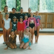 Trninkov skupina Evy a Dity 2001 - zleva nahoe: Dita, Eva, Lenka, Nina a Terka korpilov, zleva uprosted: Kamila Peroutkov, Ma erven, Veronika hov, Martina Skivnkov, Simona Baumrtov, dole: Tereza Vclavkov a Aneta Balov